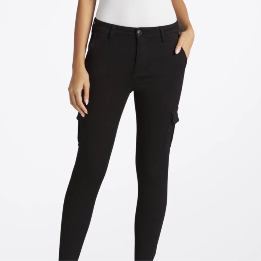 NWT Black skinny leg cargos